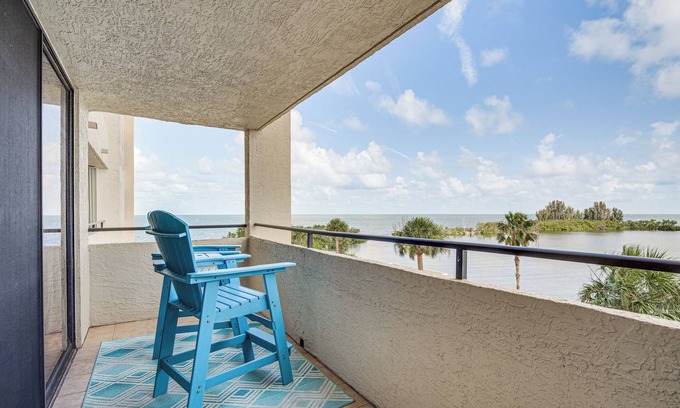Hudson Condo | Gulf-View Condo in Hudson: Perfect for Snowbirds!