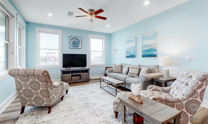 Red Fish Cove Condo | Gulf-view Pointe West condo with pools, hot tubs, central AC & washer/dryer