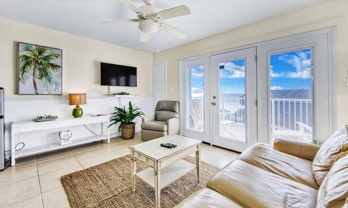 Fort Walton Beach - Destin Condo | Gulf Views! Private Beach! Gulfview I 315!