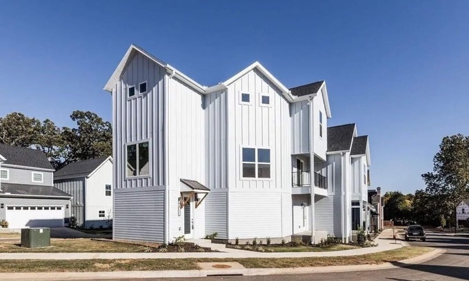Fayetteville House | Gulley Grove Game Day - 10 minute drive to U of A/Downtownn3 beds ~ 2.5 baths