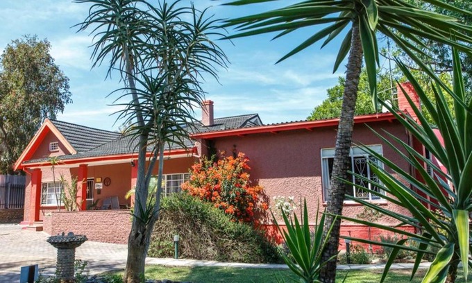 Oudtshoorn House | Gumtree Guest House