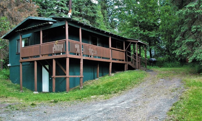 Cooper Landing Cabin | Gwin's Lodge Birch Cottage #8