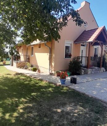 Keszthely Apartment | Gyöngyvirág apartman delux