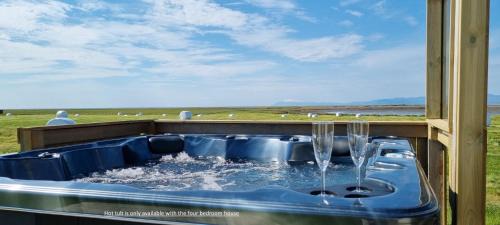 Borgarnes House | Hítarneskot Accommodations