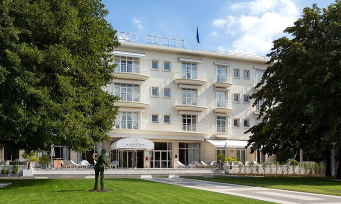 Enghien-les-Bains Hotel | Hôtel Barrière Le Grand Hôtel