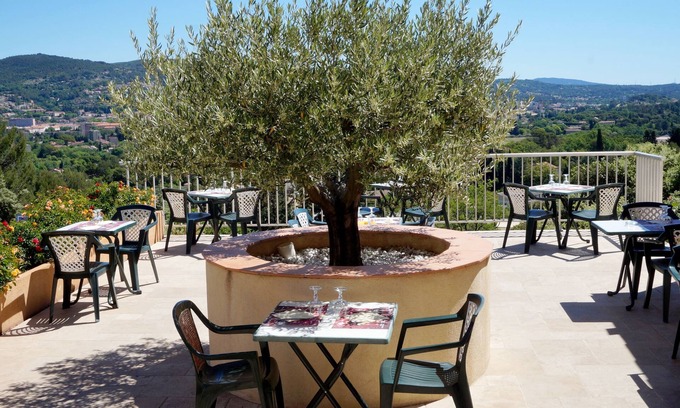 Draguignan Hotel | Hôtel du Col de l'Ange
