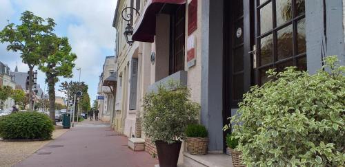 Deauville City Centre Hotel | Hôtel Le Chantilly