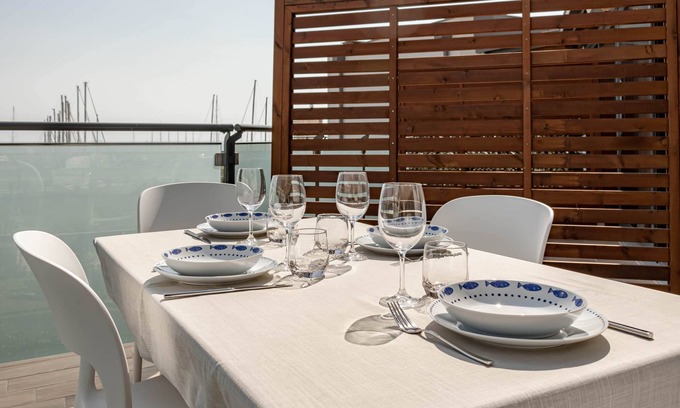 Santo Stefano al Mare Apartment | 𝐇𝟏𝟏 [Luxury 17A] Porto - Swimming pool - Jacuzzi