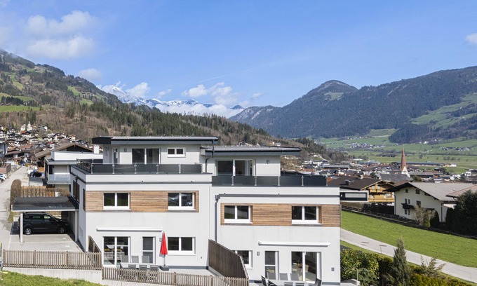 Fuegen House | H21, A haven of peace for active holidays, 146 m², 3 levels, sauna and roof top