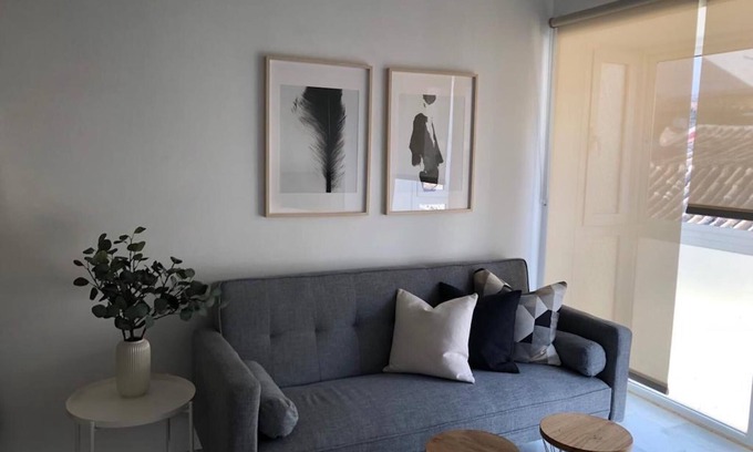 San Felipe Neri Apartment | H2M Alta Street 1 bedroom High Speed WIFI