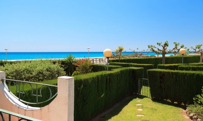 L'Hospitalet de l'Infant House | H308-332 UHC ARENAL FAMILY COMPLEX