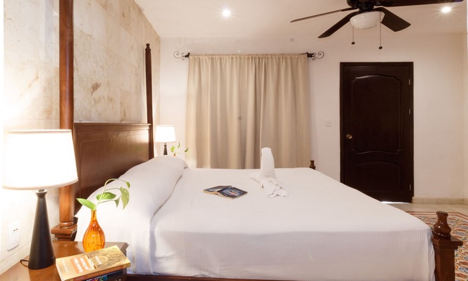 Chichen Itza - Valladolid Hotel | Habitacion de lujo estilo colonial en Valladolid, Yucatán.