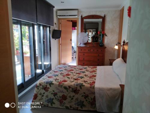 Burriana House | Habitacion Familiar en un Ático con gran terraza y,cocina ,en la playa