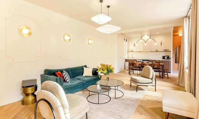 Quartier du Mail Apartment | Habitat Parisien - 3 BR 3 BA - A/C à Bourse
