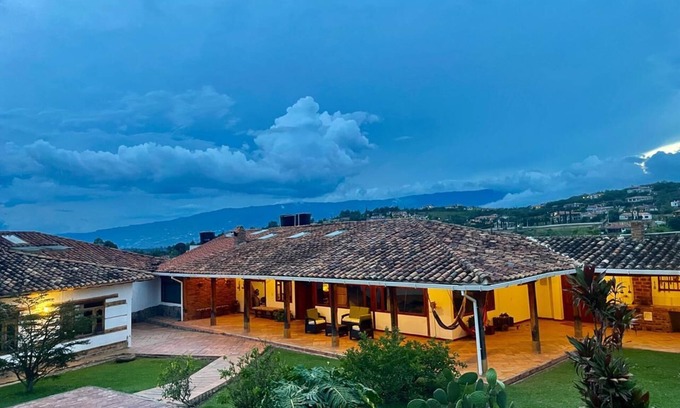 Villa de Leyva Ski Chalet | Hacienda oasis de la villa
