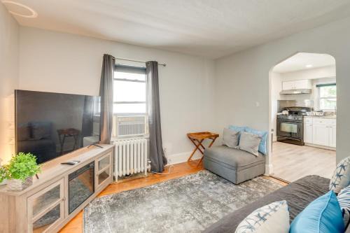 Hackensack Apartment | Hackensack Escape with Yard - 17 Mi to Times Square!