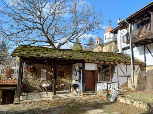 Troyan House | Hadjigabarevata Kashta