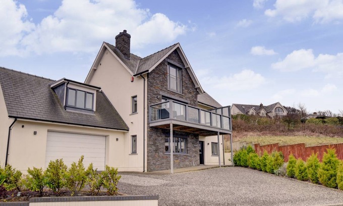 Tan-y-groes Cottage | Hafod y Bryn