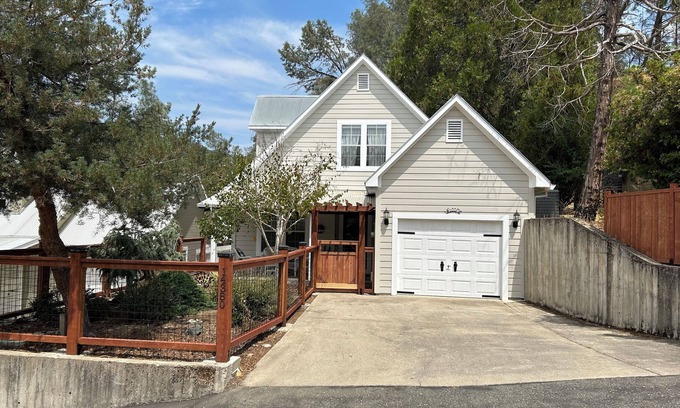 Amador City House | Halcyon House, make memories here!