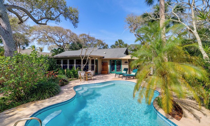 Floridana Beach House | Half-Mi to Private Beach: Floridana Beach Getaway
