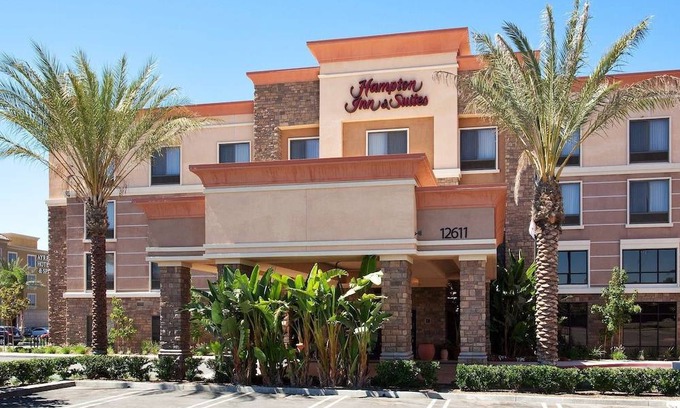 Moreno Valley Hotel | Hampton Inn and Suites Moreno Valley