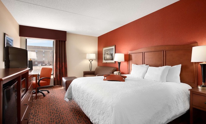 Braintree Hotel | Hampton Inn Boston/Braintree