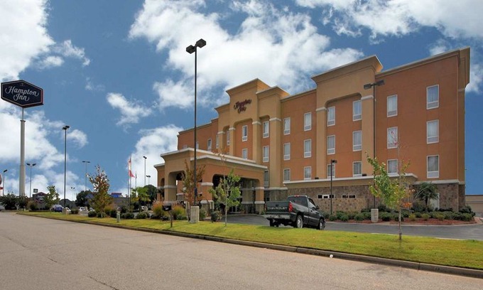 Bryant Hotel | Hampton Inn Bryant