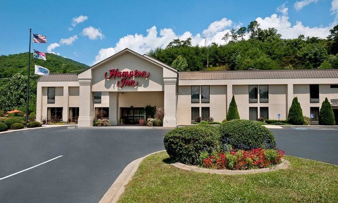 Cherokee Hotel | Hampton Inn Cherokee