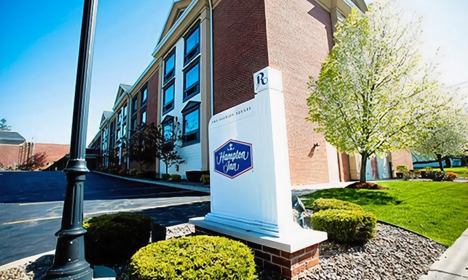 East Aurora Hotel | Hampton Inn East Aurora