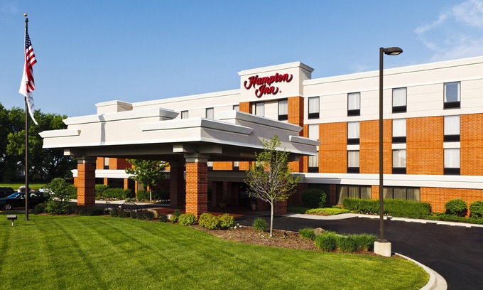 McHenry Hotel | Hampton Inn McHenry