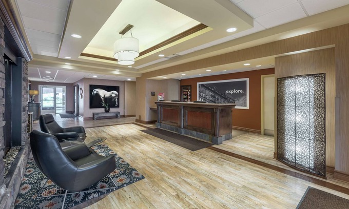 Moncton Hotel | Hampton Inn & Suites by Hilton Moncton