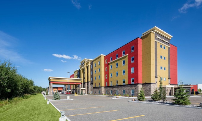 Northwest Edmonton Hotel | Hampton Inn & Suites Edmonton St. Albert