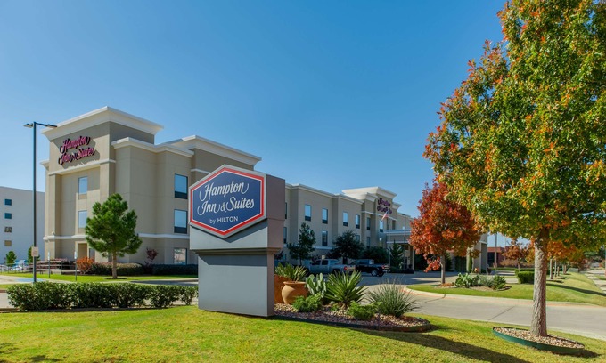 Fossil Creek Hotel | Hampton Inn & Suites Fort Worth-Fossil Creek