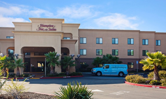 Alameda Hotel | Hampton Inn & Suites Oakland Airport-Alameda