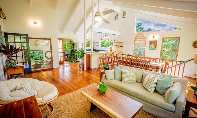 Hanalei House | Hanalei Getaway~Walk to Hanalei Bay/town, sleeps12