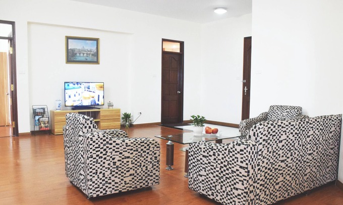 Trung Hoa Nhan Chinh Apartment | Hanoi Dream Apartment with 3 bedrooms