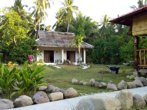 Mambajao Hotel | Happy Coconut Camiguin