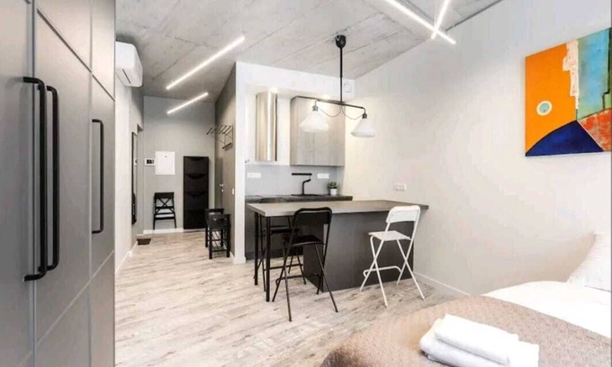 Old Town Apartment | Happy Inn Laimė Studio ,self check-in AC,underground parking