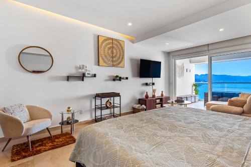 Las Glorias Hotel | Harbor 171 Torre Norte 2408