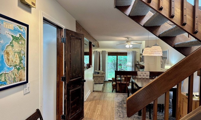Harbor Springs Condo | Harbor Cove #64 Sandy Beach - Close to Skiing!