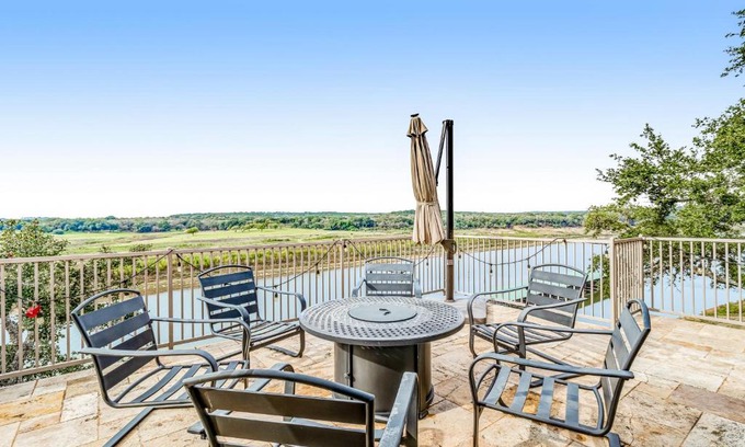 Spicewood House | Harbor Point