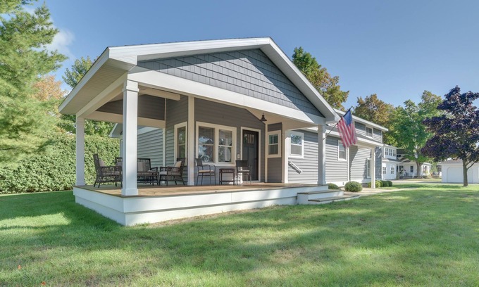 Harbor Springs House | Harbor Springs Home: Walk to Dining & Beach!