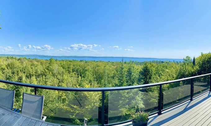 Harbor Springs House | Harbor Springs/Petoskey Family Paradise with Panoramic views!