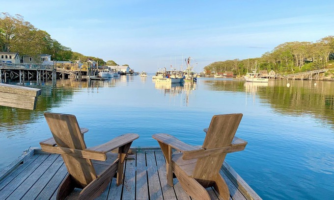 New Harbor Cabin | Harborside cabin with dock overlooking lobster boats