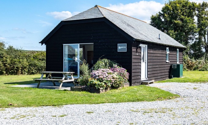 Port Isaac Cottage | HARBOUR LODGE, pet friendly, with a garden in Port Isaac