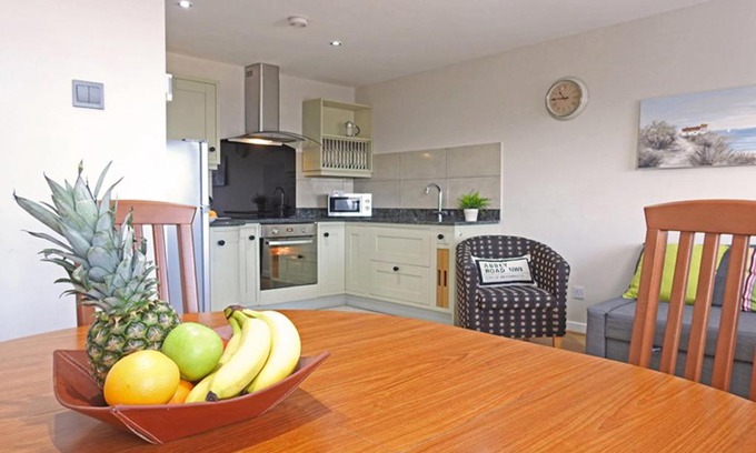 Gosport Apartment | Harbour View 2