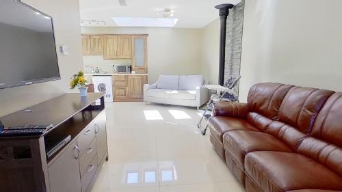 Kilkilloge Apartment | Harbour View, Mullaghmore, Sligo