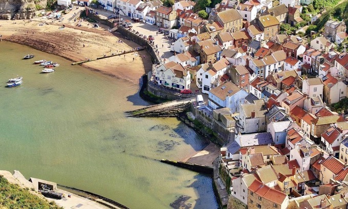 Staithes House | Harbourside sleeps 10