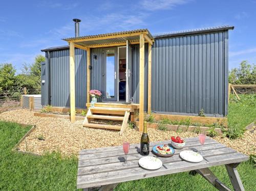 South Molton Cabin | Hares Hideaway Shepherds Hut