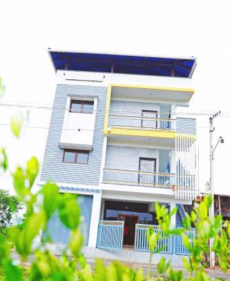 Huliyarahalli Hotel | Hari Chitta Comforts